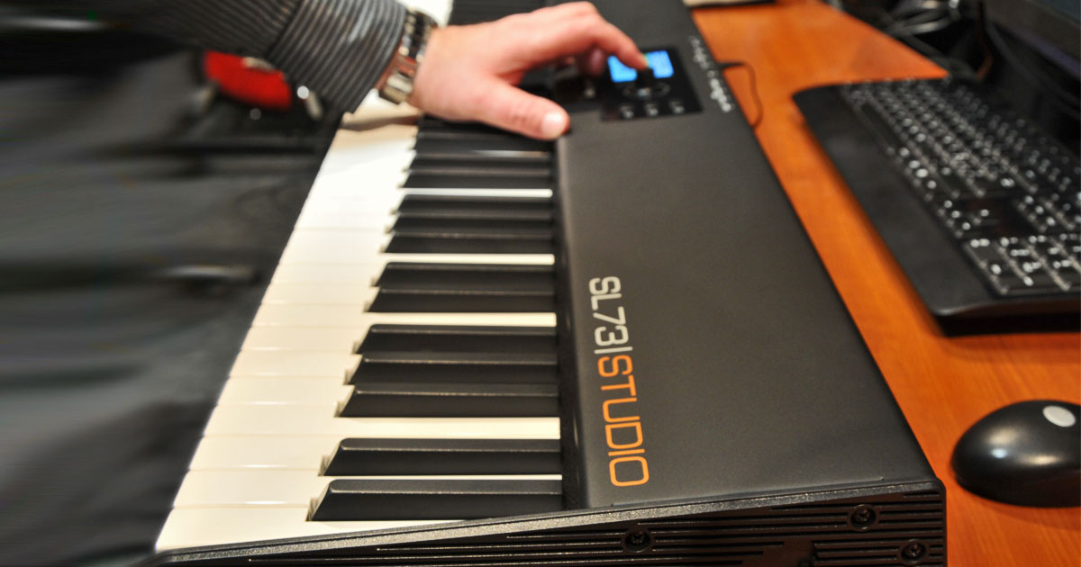 Studiologic SL 73 Studio la soluzione compatta per il controllo MIDI-USB avanzato in studio e dal vivo